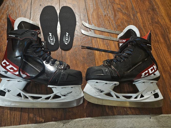 Used Size 4 CCM JetSpeed FT485 Hockey with extras! Skates Wide Width Size 4
