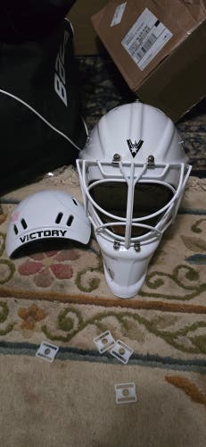 Used Senior Victory V4 Goalie Mask Adult M/L