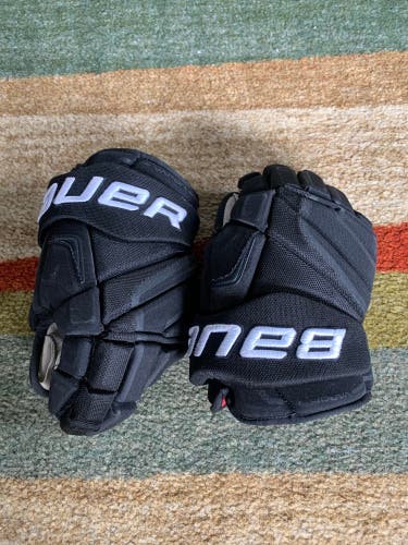 Bauer Vapor APX2 Pro Hockey Gloves