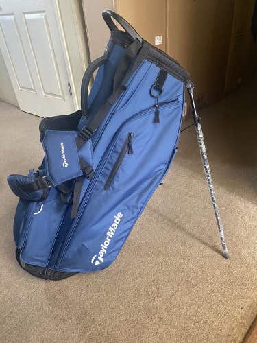 TaylorMade TM24 FlexTech Crossover Golf Stand Bag NEW Navy Blue 14-Way Top