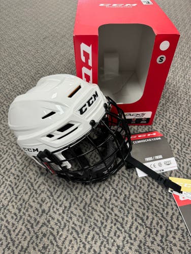 CCM White Tacks 710 Small helmet combo