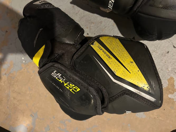 Used Senior Bauer Supreme Ultrasonic Elbow Pads