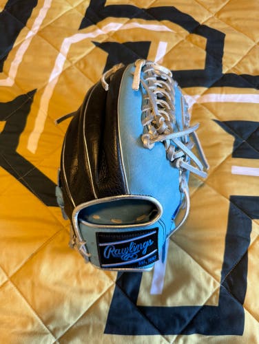 New Rawlings Heart Of The Hide Baby Blue 12” Right Hand Throw