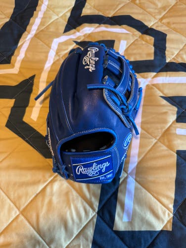 New Rawlings Heart Of The Hide Royal 12.25” Right Hand Throw
