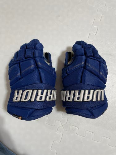 Used  Warrior 11"  Alpha Pro Gloves