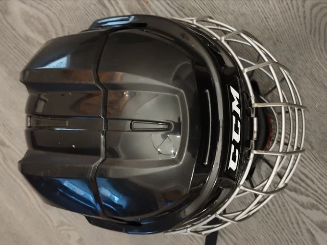 Used Small CCM FL90 Helmet w/FL40 S Cage Combo