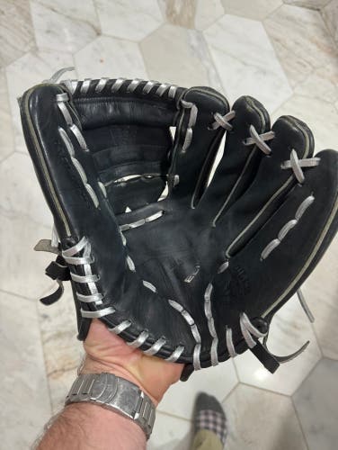 Used Right Hand Throw 12" Diamond Elite Baseball Glove