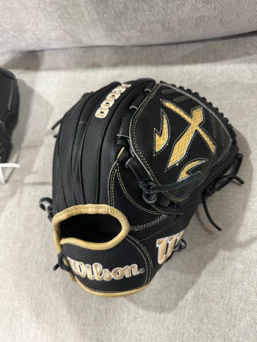 New Right Hand Throw 12" A2000 Baseball Glove