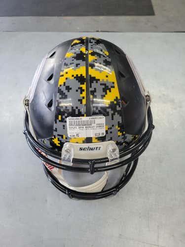 Used Schutt 2016 Recruit Hybrid Md Football Helmets