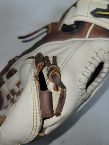 Used Mizuno Classic Glove 12 1 2" Fielders Gloves