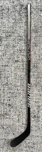 Used Senior Bauer Right Handed P28  Vapor Hyperlite Hockey Stick