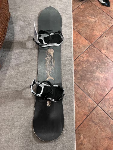Dc snowboard and Union bindings