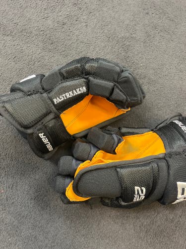David Pastrnak Pro Stock Bauer 2SPro gloves lightly used