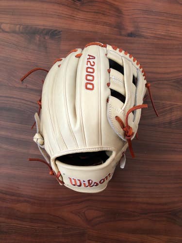 New Wilson A2000 PP05 Right Hand Throw Outfield Baseball Glove 11.5"