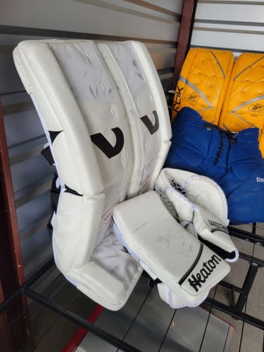 Used 33" Battram Regular Goalie Full Set
