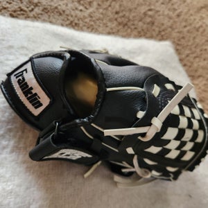 Franklin Right Hand Throw RTP Baseball Glove 10" w/ Contour Fit System. Let's gooooo. T-Ball