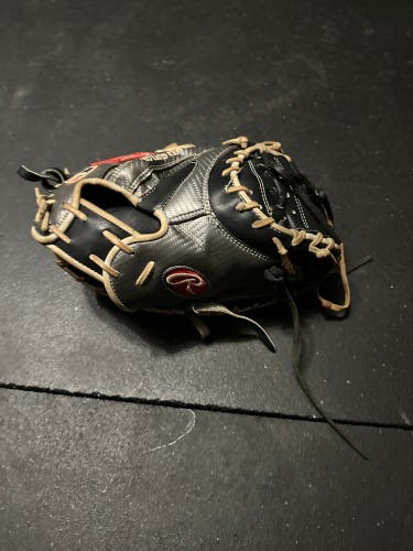 34" Heart of the Hide Catchers mitt