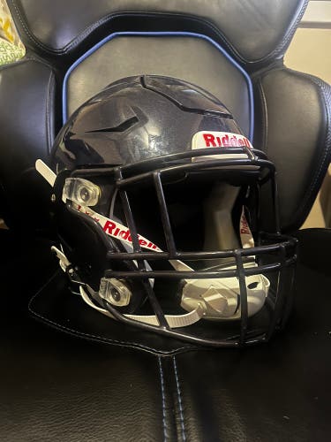 Large Riddell SpeedFlex Helmet LIKE NEW