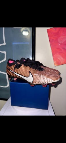 Used Size Men's 10.5 Nike Mercurial Superfly Soccer Cleats