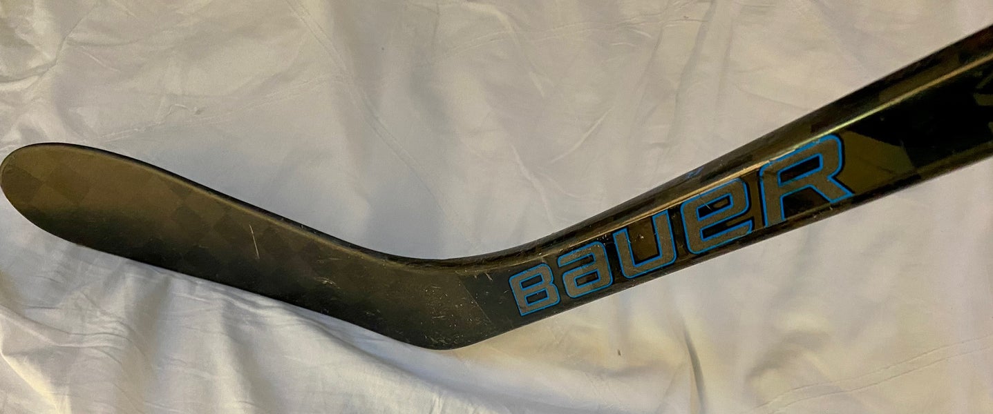 Used Junior Bauer Right Handed P29 Nexus 2N Pro Hockey Stick