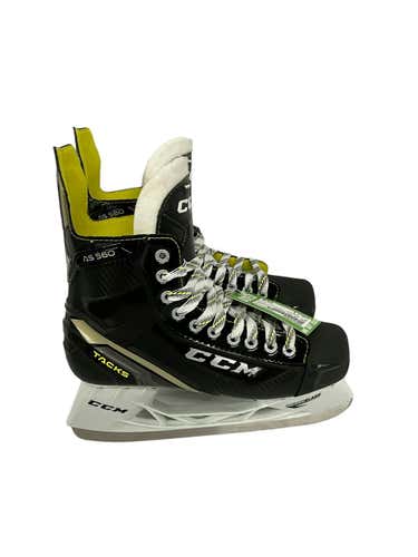 Used Ccm Tcaks As-560 Senior Ice Hockey Skates Size 8 D