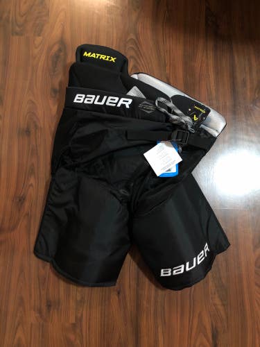 New Senior Large Bauer Supreme Matrix Hockey Pants