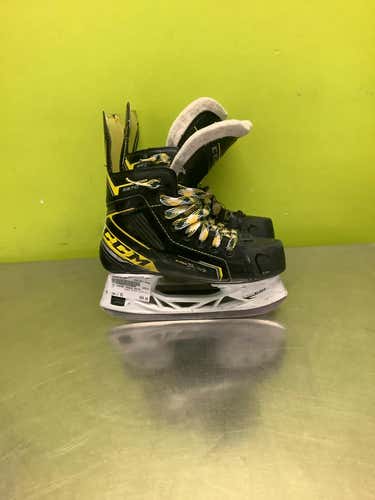Used Ccm Super Tacks 9370 Junior 02 Ice Hockey Skates