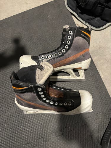 Used Senior Bauer   10.5 Hockey Goalie Skates