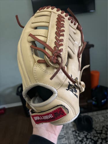 13" BullhidePro Softball Glove
