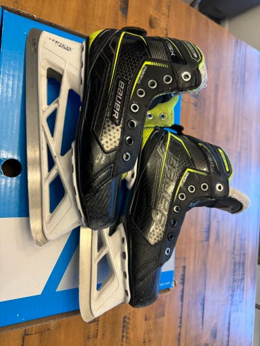 Bauer GSX Size 5.5 Wide (EE) Intermediate Goalie Skates