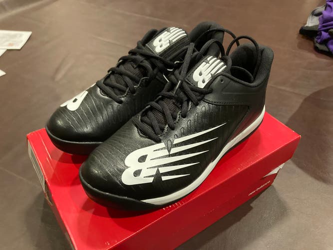 *New* Black New Balance Men's Low Top Molded Cleats 4040