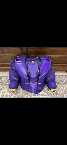 @velez2529 Custom Bauer Mach Chest