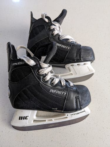 Used Youth Hockey Skates Regular Width 13