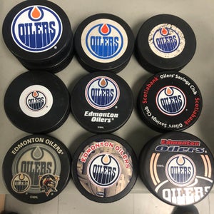 Edmonton Oilers puck