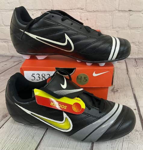 Nike 356917 011 JR Interchange FGR Soccer Cleats Colors Black White US Size 4.5Y