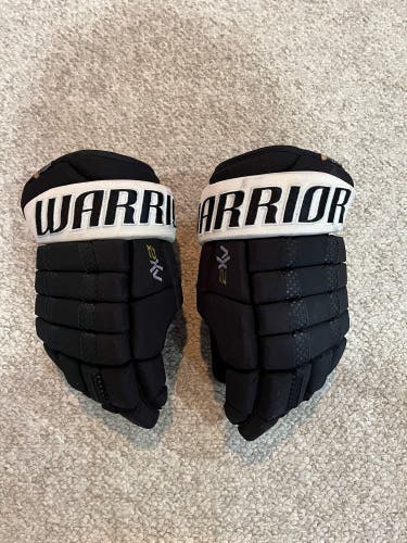 Warrior 13.5” Black White Cuff Dynasty AX2 Gloves