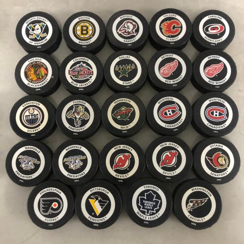 NHL Official game pucks