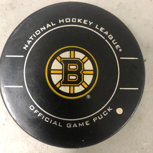 Boston Bruins puck