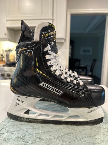 Supreme 2S Pro Hockey Skates