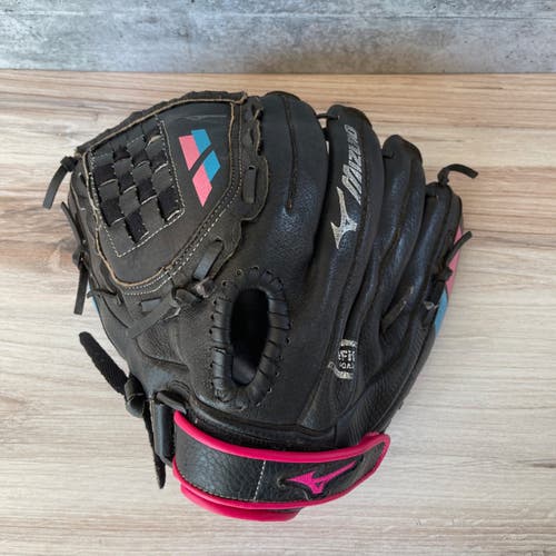 Mizuno Finch Softball Glove 11.5" (LHT)