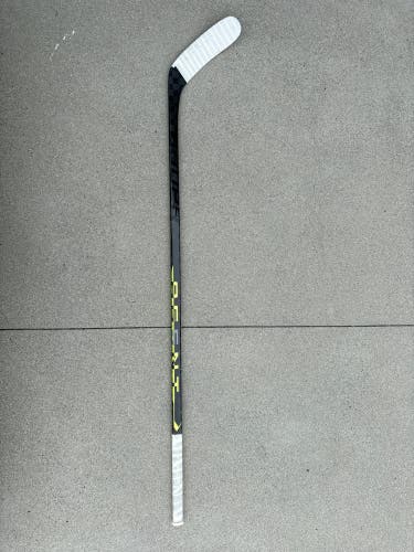 Used Bauer Right Handed Pro Stock Ag5nt Hockey Stick