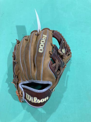 Used Wilson A2000 1786 Right Hand Throw Infield Baseball Glove 11.25"