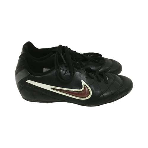 Used Nike Soccer Cleat Junior 03 Cleat Soccer Outdoor Cleats