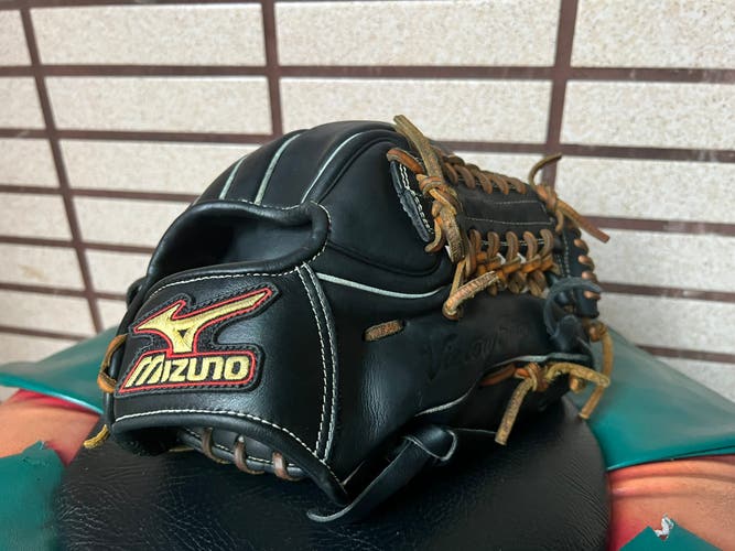 Mizuno Victory Stage Infield 11.75" Baseball Glove