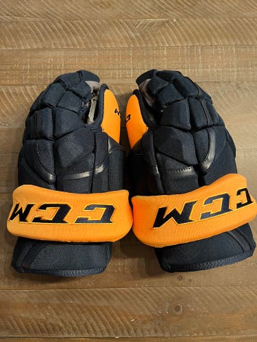 CCM HG12 Pro Stock Hockey Gloves. Predators.  Sr. 14