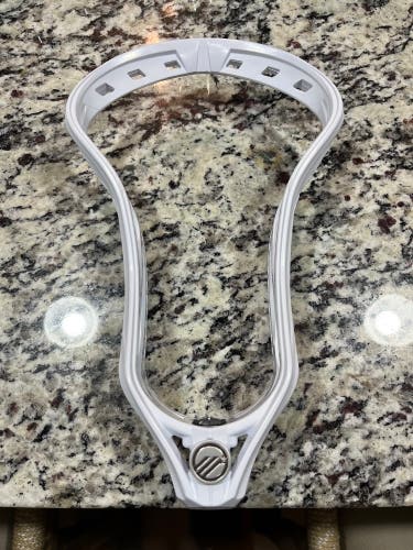 Brand New White Maverik Kinetik 3.0 Unstrung