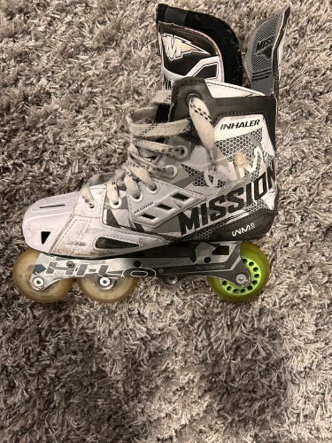 Mission RH Inhaler WM03 Inline Hockey Roller Skate