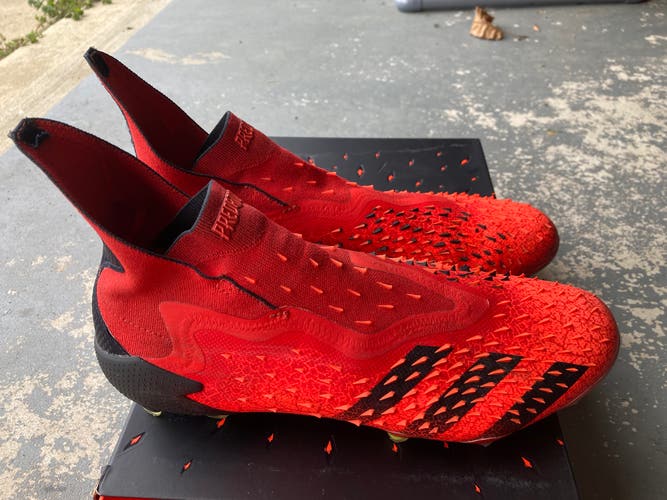 Red Used Men's Adidas Molded Cleats Predator freak.3 Cleats