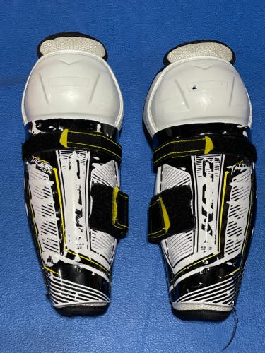 Used Youth CCM 9"  Super Tacks AS1 Shin Pads