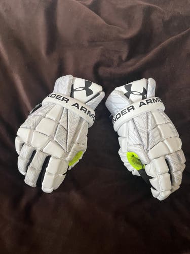 Lacrosse goalie gloves
